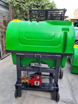 سمپاش 400 لیتری پشت تراکتوری