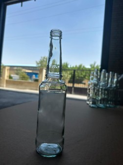 بطری های شیشه ای